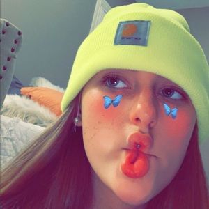 Meet your Posher, Avery